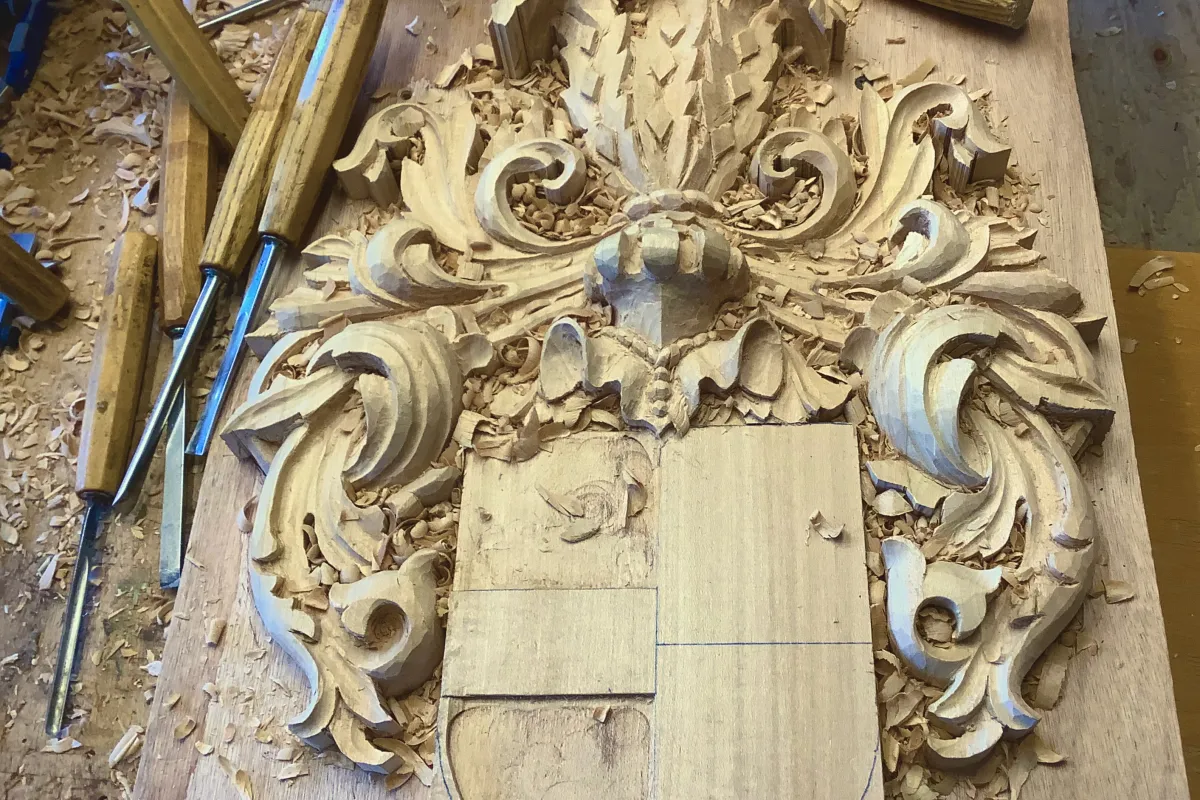 Familie wapen tekening op hout