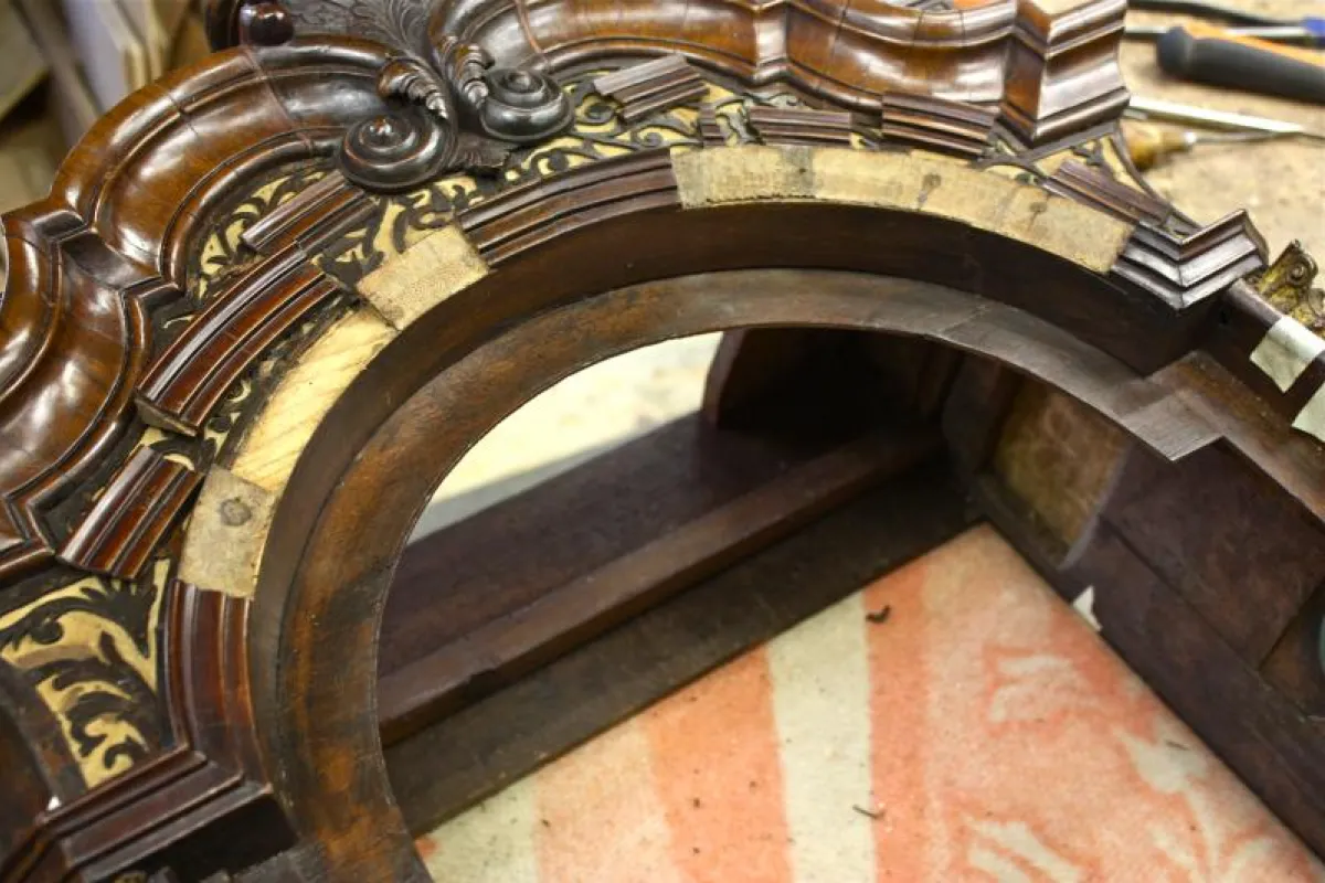 Wortelnoten staand horloge 2