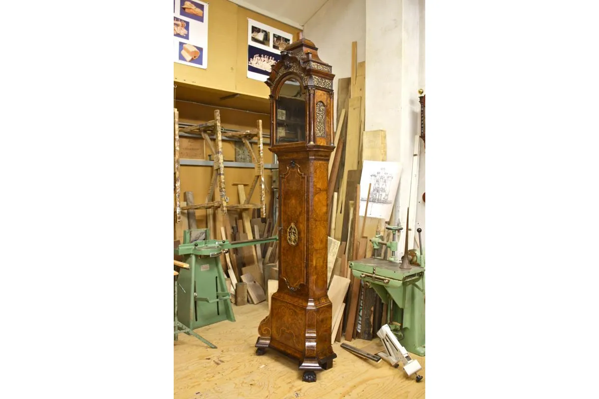 Wortelnoten staand horloge 3