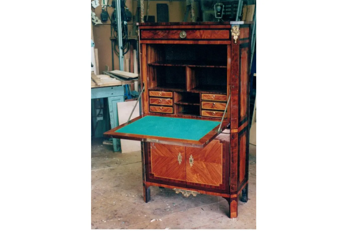 seize-secretaire-ca1780-3